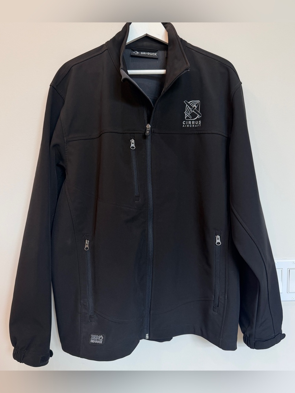 Cirrus Aircraft Dri-Duck Softshell Jacket Mens Large Embroidered Aviation Pilots